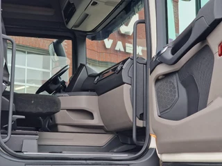 Scania R 2017 - R500 NGS 6x2 - Food tipper 4 compartments - Loadlift - Compressor - Retarder - Full air obrazek 33
