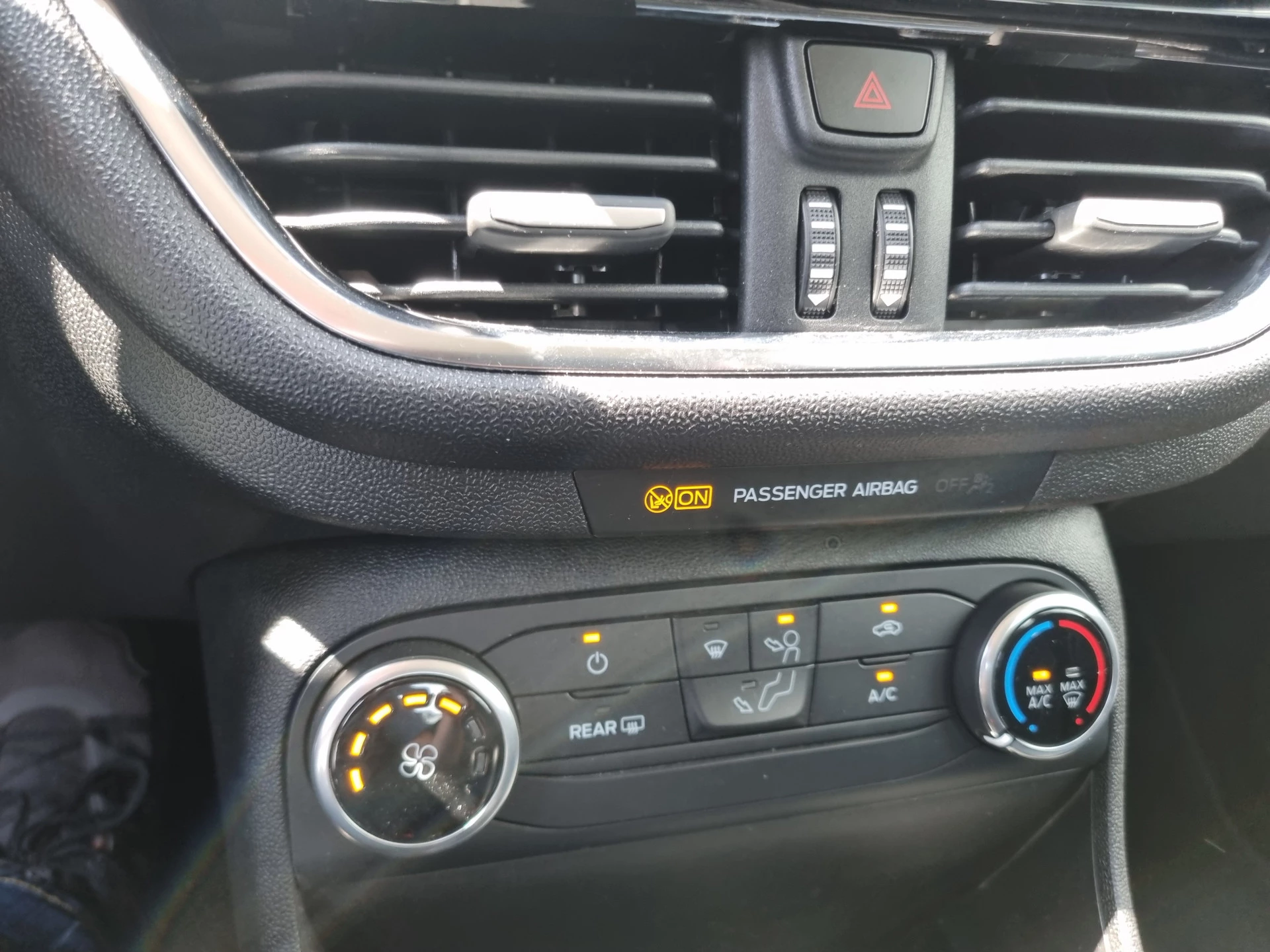 Ford Fiesta 2018 - 1.1 Trend AIRCO, NAV. PDC. image 11