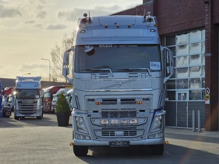 Volvo FH 2019 - 13.500 Globetrotter 6x4 - PTO/Hydraulic - Full air - Alloy wheels afbeelding 2