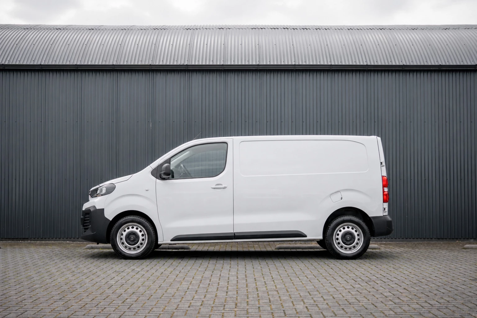Citroën Jumpy 2024 - 2.0 BlueHDi | 145 PK | AUTO | Vitrual display | Camera | Carplay | Cruise | Airco | 3-Zits изображение 5