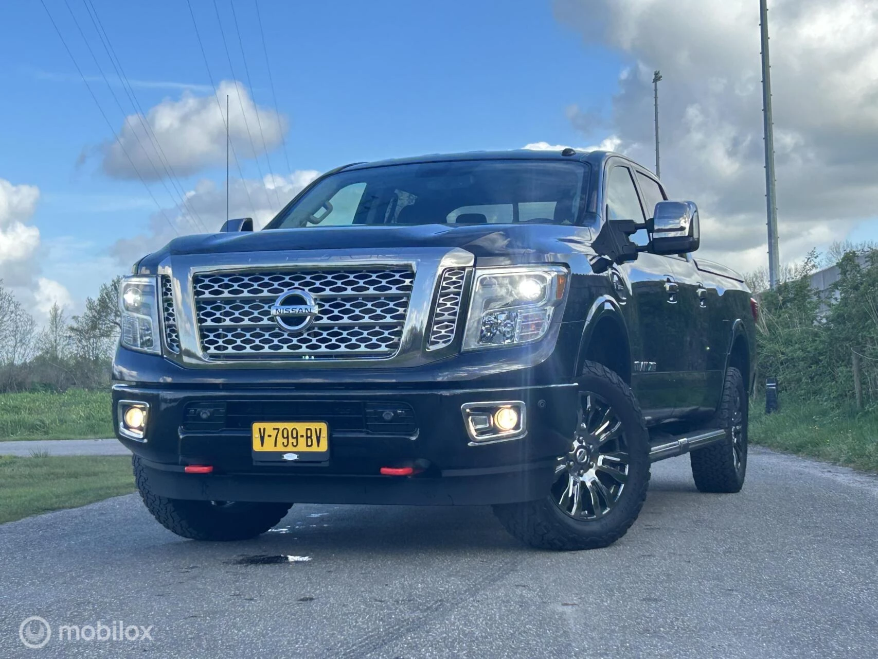 Nissan Titan 2016 - XD 5.0 V8 Cummins TD Platinum Reserve image 8