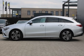 Mercedes-Benz CLA 2021 - Shooting Brake 180 AUT7 Luxury Line LEDER SFEER CARPLAY TREKHAAK immagine 5
