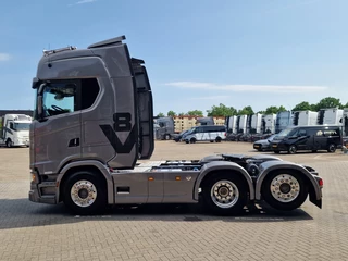 Scania S 2023 - 660S V8 NGS Highline 6x2 - Retarder - Full air - Leather - Led - Alloy wheels obrazek 4