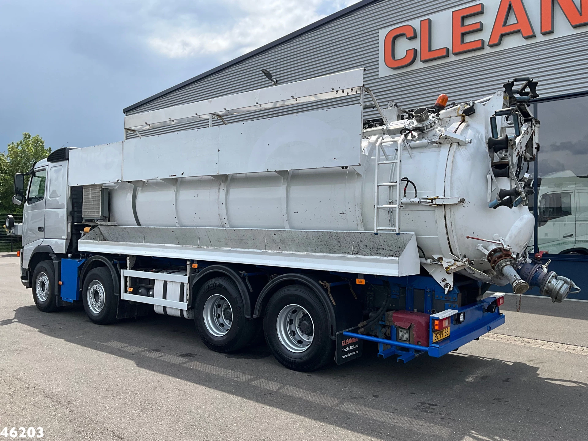 Volvo FH 2007 - 390 8x4 kolkenzuiger obrázek 7