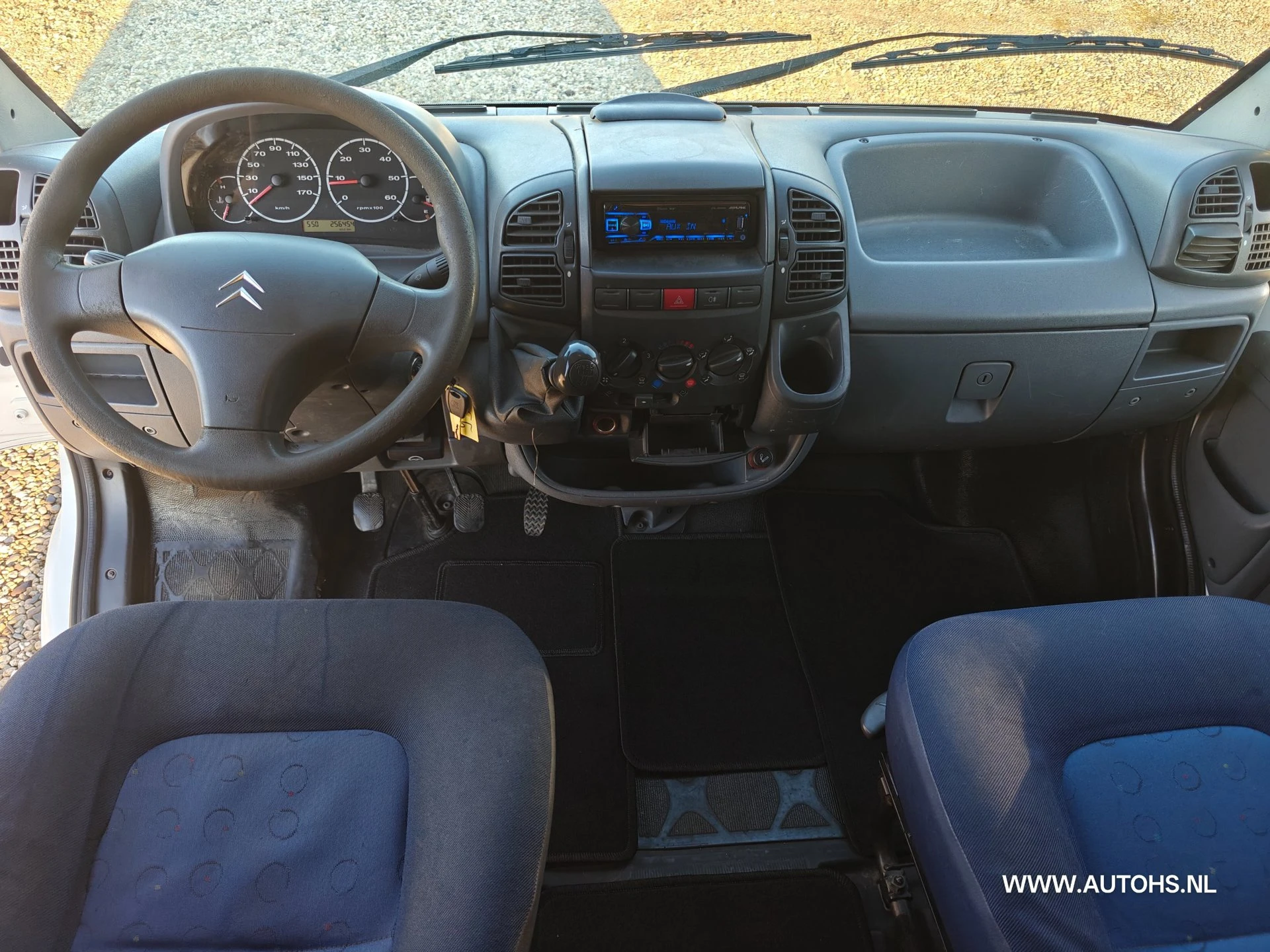 Citroën Jumper 2003 - Camper , Draaistoelen , trekhaak , Luifel. afbeelding 15