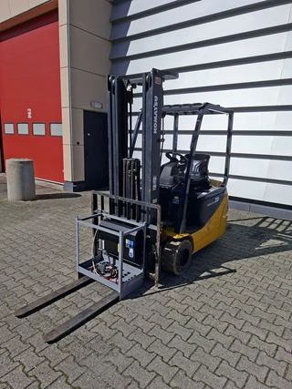 Komatsu 2015 - FB20M12 na sprzedaż