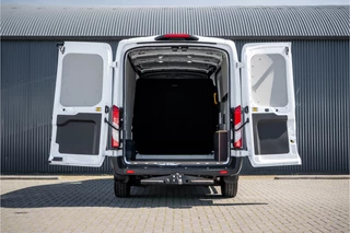 Ford Transit 2023 - 2.0 EcoBlue L2H2 | Automaat | Camera | Cruise | Airco | Trekhaak afbeelding 9