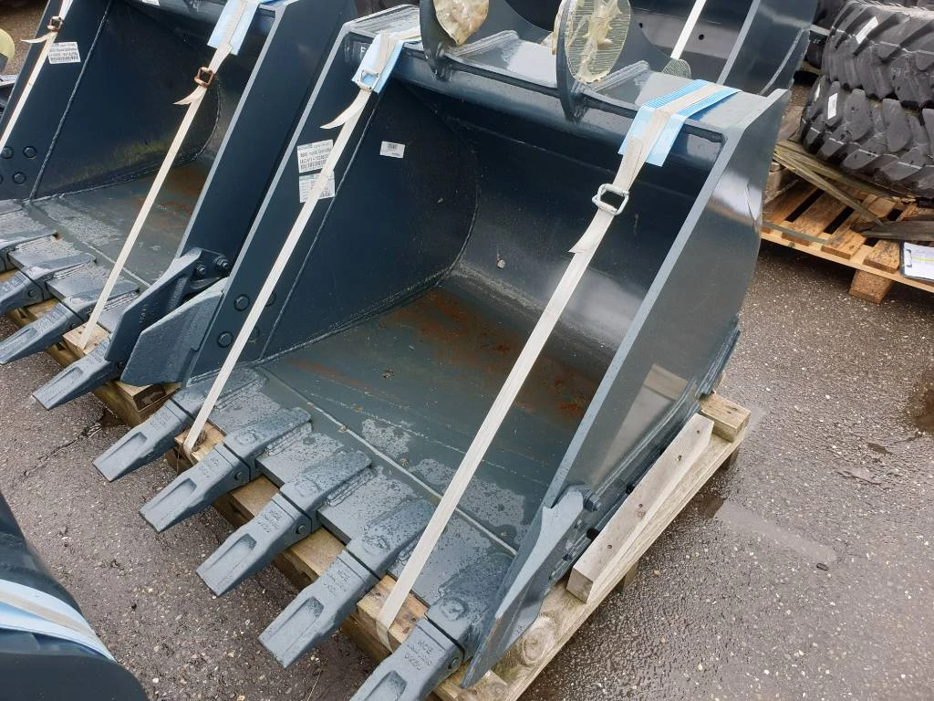 Hyundai - Excavator digging bucket 140, 61K4-30101 afbeelding 1