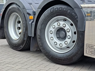 Volvo FH 2020 - 13.500 6x2/4 Low roof - MA chassis - PTO/Hydraulic - Full air bild 24