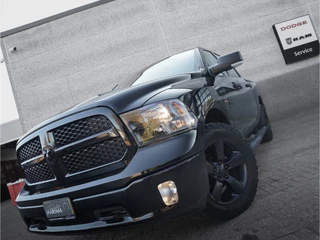 Dodge Ram 1500 2023 - 5.7 V8 Night Edition CrewCab Classic obrazek 7