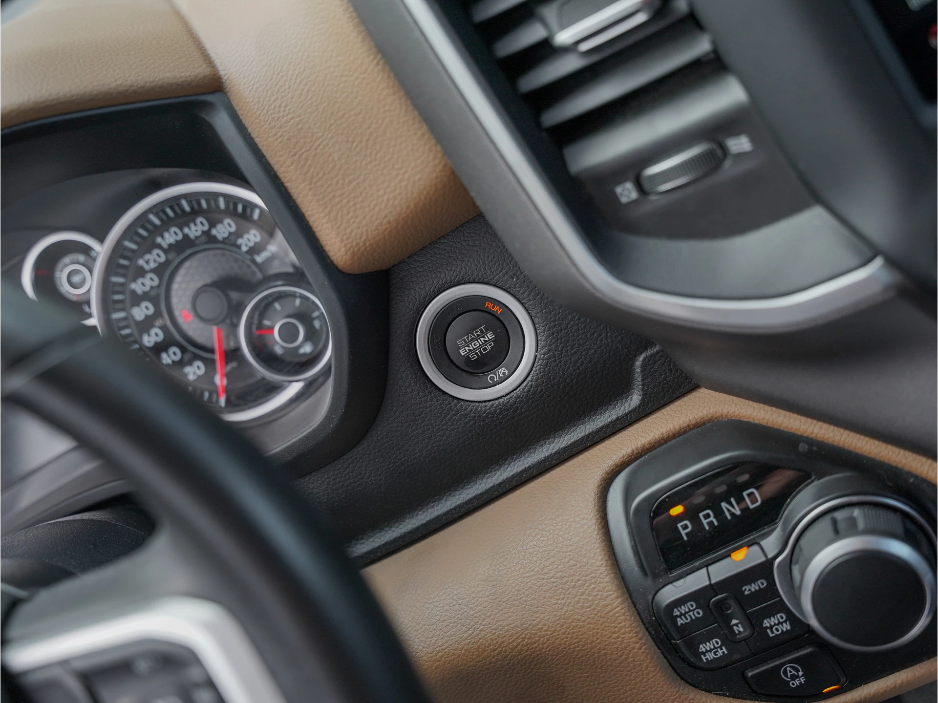 Dodge Ram 1500 2022 - Big Horn Night Edition 3.6L V6 4X4 image 23