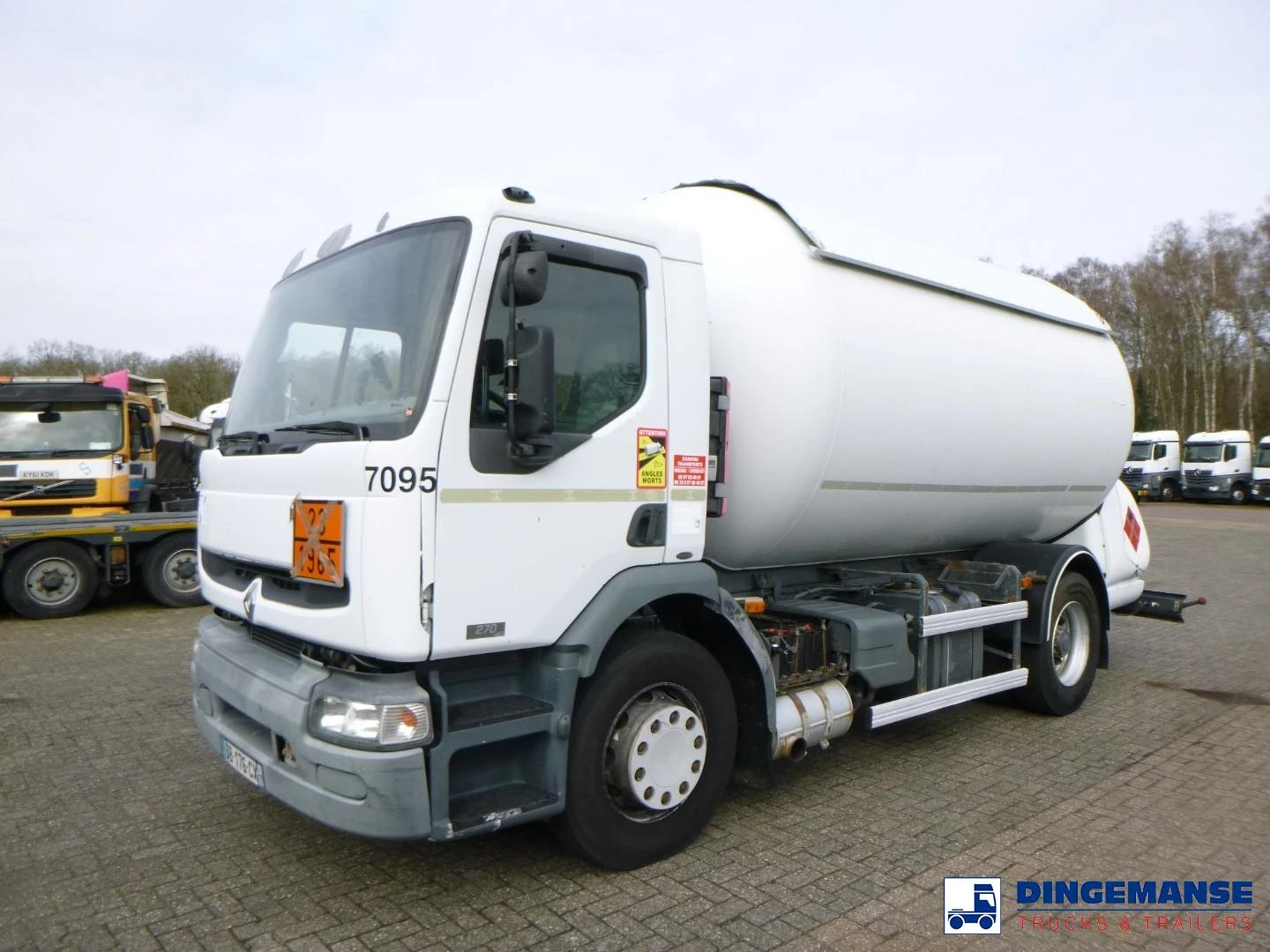 Renault Premium 270 dci 4x2 gas tank 18.6 m3 2005 imagen 1