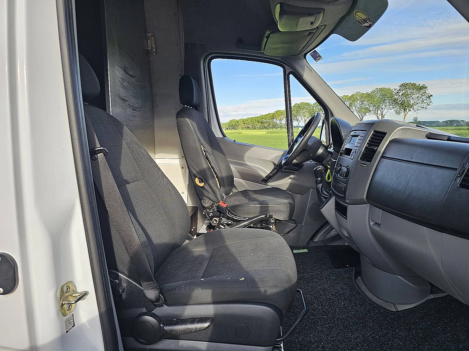 Mercedes-Benz Sprinter 2015 image 7