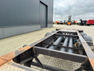 Burg N/A 2012 - 25X 20FT ADR (EX/II, EX/III, FL, AT) Chassis, Empty weight : 3.690kg, SAF INTRADISC, 2x Liftaxle, NL-chassis obrazek 11