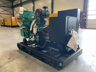 Cummins 2026 - 4BTA3.9-GM47 - 55 kVA Marine Generator - DPX-19750 imagen 3 miniatura