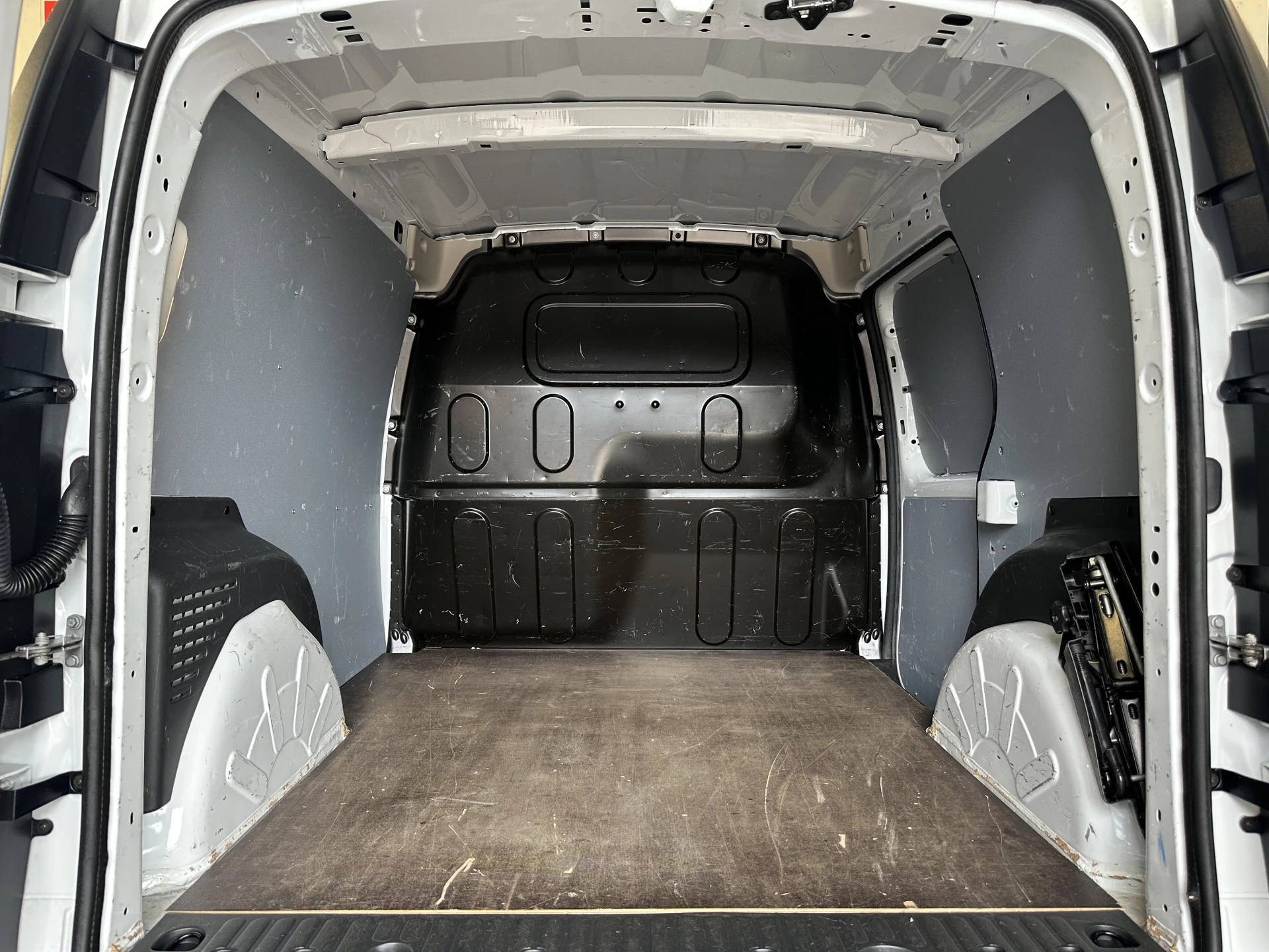 Mercedes-Benz Citan 2019 - 112 BENZINE 115 PK / BPM VRIJ / 1e EIGENAAR / NAVI / AIRCO / 17 INCH image 8