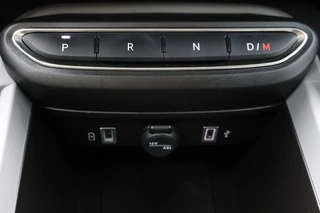 Jeep Avenger 2024 - 1.2 Aut. E-Hybrid LONGITUDE / Apple Carplay image 35