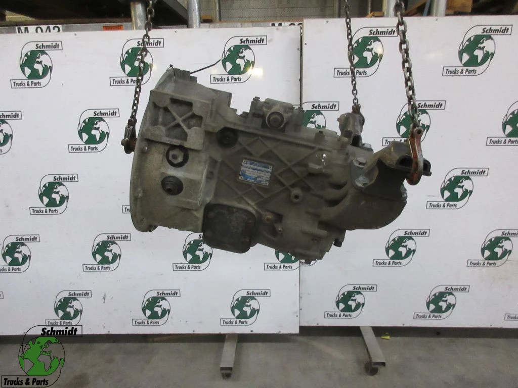 Mercedes-Benz Atego - 815 A 001 260 36 00 TRANSMISSIE ZF S5-42 710.621 afbeelding 1