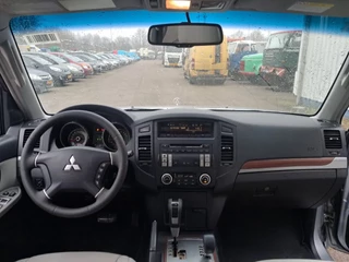 Mitsubishi Pajero 2008 - GLS 3.5 - V6 , 4x4 , 7 Pers., Full Option image 9