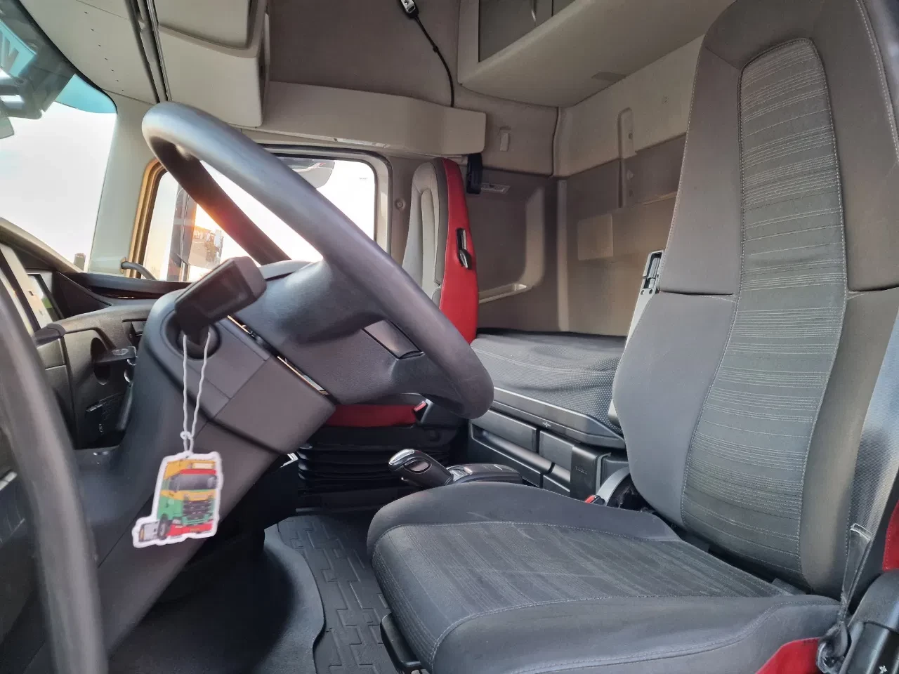 Volvo FH 2020 - 13.460 Globetrotter 6x2*4 - BDF - I Parkcool - 4.90 WB - Full air - Navi zdjęcie 10