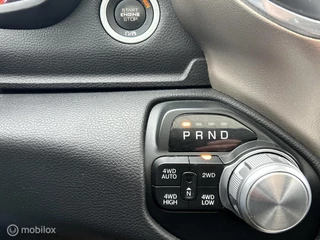Dodge Ram 1500 2018 - 4X4 5.7 V8 4x4 Crew Cab Laramie black out lpg imagem 21