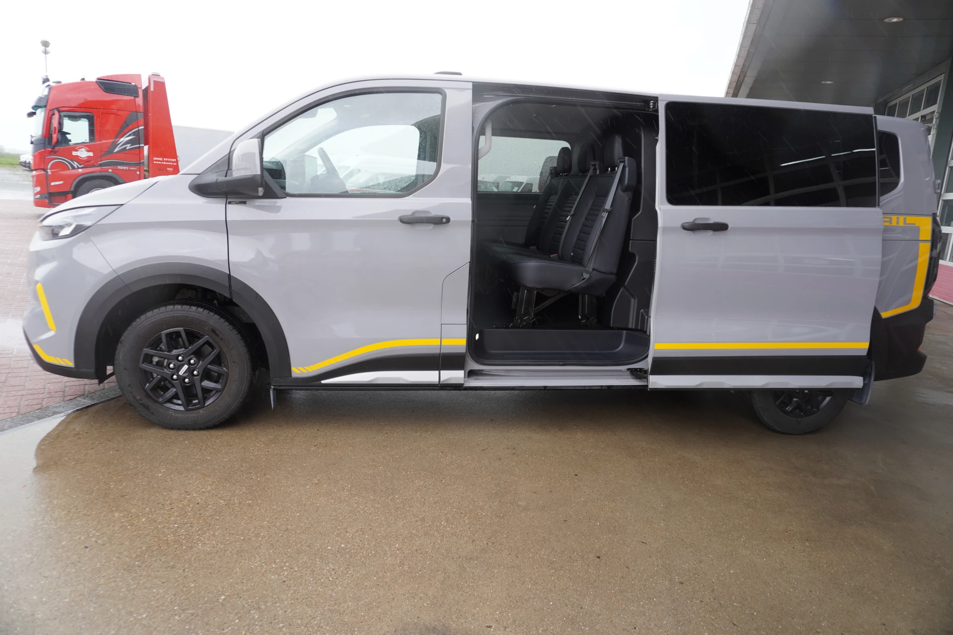 Ford Transit Custom 2024 - 320L 2.0 TDCI 136PK L2H1 Trail DubbelCabine Schuifdeur L/R obrázek 9