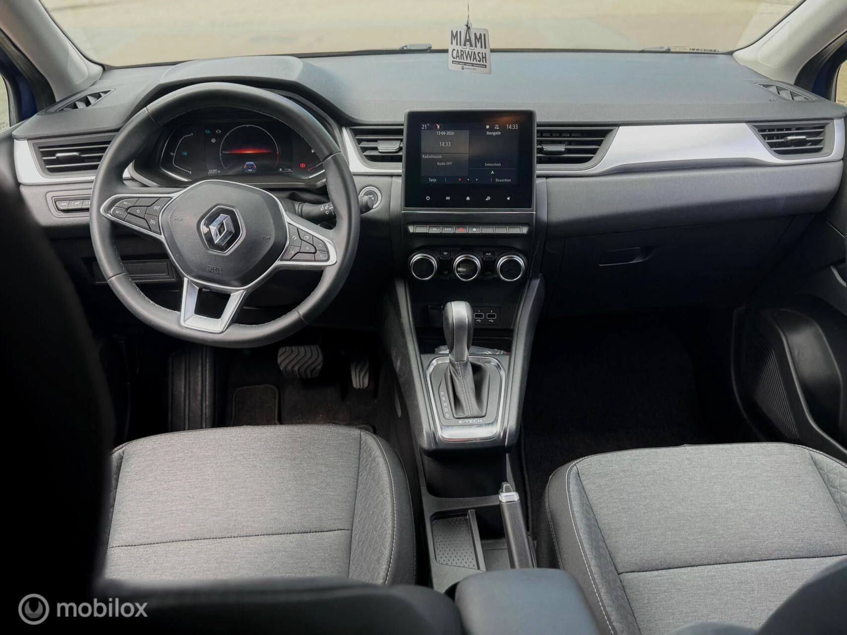 Renault Captur 2022 - 1.6 E-Tech Hybrid 145 Intens imagem 7