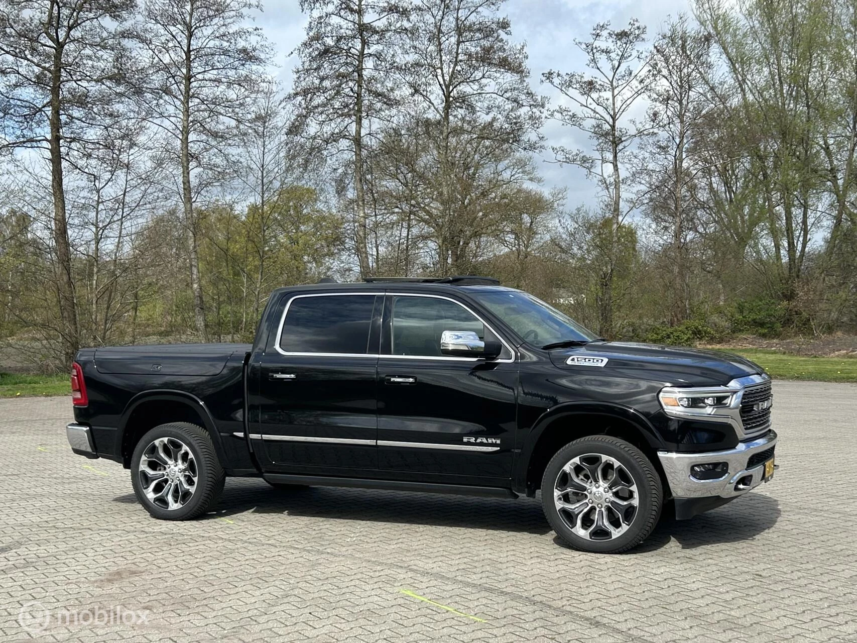 Dodge Ram 1500 2022 - 4X4 5.7 V8 4x4 Crew Cab Limited obrázek 44