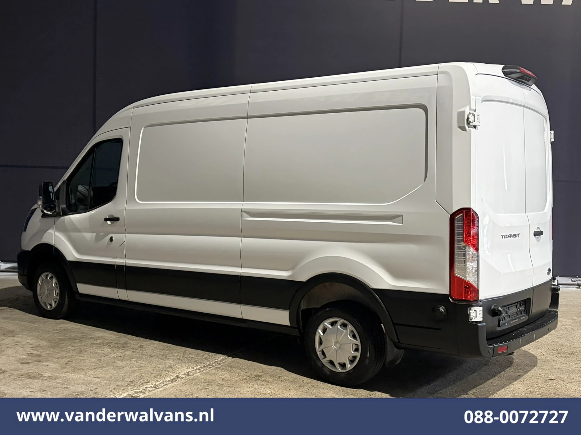 Ford Transit 2022 - 2.0 TDCI 131pk L3H2 Euro6 Airco | Camera | Cruisecontrol | Verwarmde Voorruit afbeelding 3