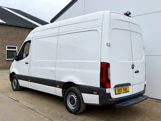 Mercedes-Benz Sprinter 2021 - 314 2.2 CDI Automaat L2H2 LED Climate Control Cruise Control Carplay Camera image 2 thumbnail