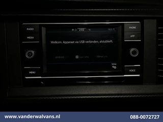 Volkswagen Transporter 2020 - 2.0 TDI L2H1 Euro6 Airco | Apple Carplay | Imperiaal | Cruisecontrol | Camera | Trekhaak image 2