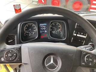 Mercedes-Benz Actros 2014 - 3351 6x4 obrazek 8