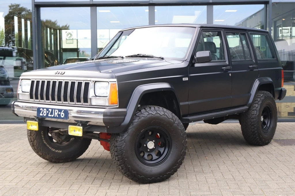 Jeep Cherokee 1986 - 5.7 V8 LS1 Swap (324PK) en volledig gerestaureerd afbeelding 1