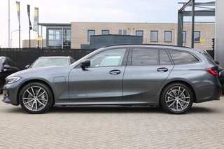 BMW 3 Series 2021 - Touring 330e xDrive High Executive PANORAMADAK LEDER H&K HEAD-UP LASER zdjecie 8