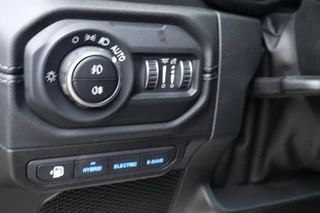 Jeep Wrangler 2026 - 4XE 380 SAHARA / Olive Drab / NIEUW MODEL 2026 image 32