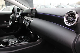 Mercedes-Benz A-Class 2022 - 250e AUT8 AMG Line NIGHT PAKKET SFEER WIDESCREEN CARPLAY image 11