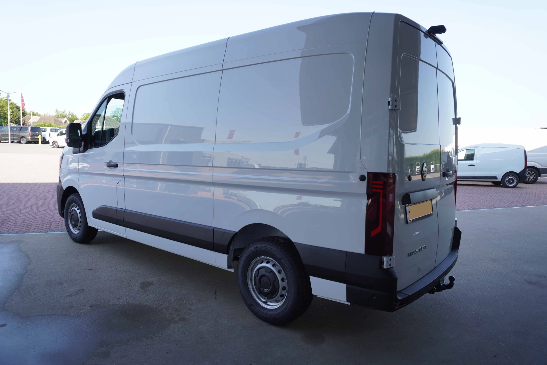 Renault Master 2026 - E-Tech T35 L2H2 Advance long range 87 kWh 143PK Automaat immagine 7