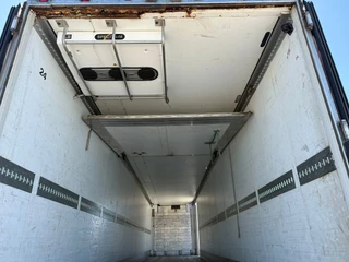 Schmitz Cargobull N/A 2012 - SCB*S3B / Thermoking / Lift axle / Lift imagem 5