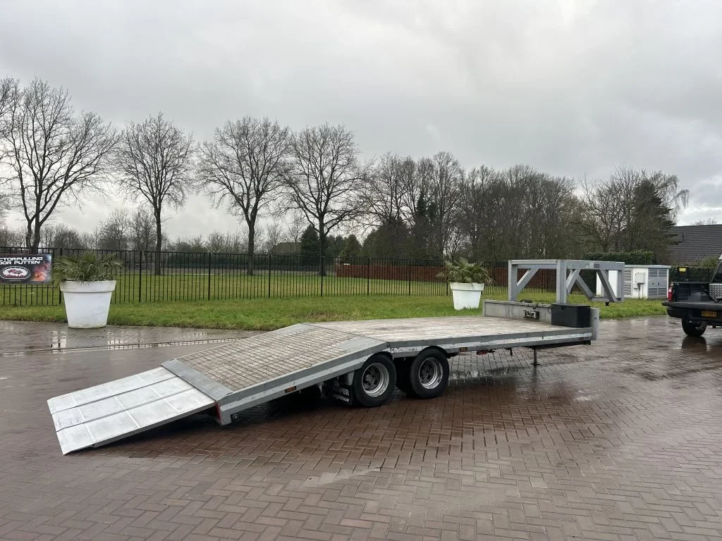 kuiper 2014 - Voor Pick Up trekker met schotel be oplegger knik vloer Bild 1
