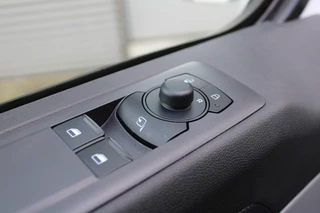 Ford Transit Custom 2024 - 320 2.0 TDCI L2H1 Trend DC 136pk - Raptor Grill - Styling Pack - LM velgen - Betimmering - Camera - Trekhaak - Stoel/Stuurverwarming - Rijklaar imagen 23