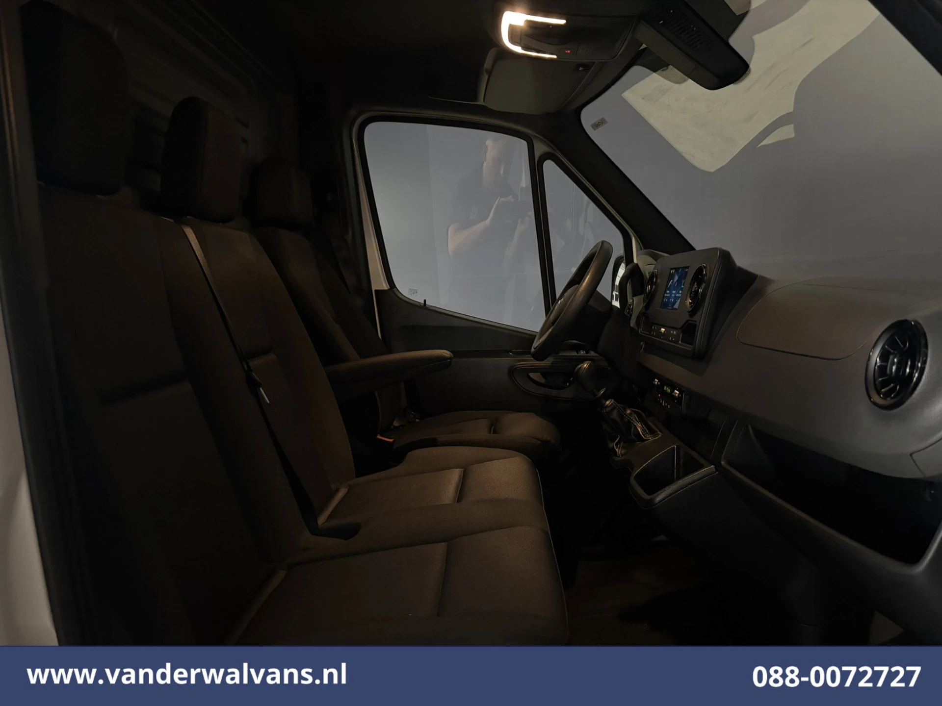 Mercedes-Benz Sprinter 2023 - 317 CDI 170pk L3H2 Euro6 Airco | 360 Graden Camera | Navigatie | Apple Carplay | Chauffeursstoel obrázek 10