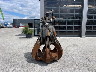 Gusella Bakker poliepgrijper 550 liter met rotator 2019 afbeelding 1 miniatuur