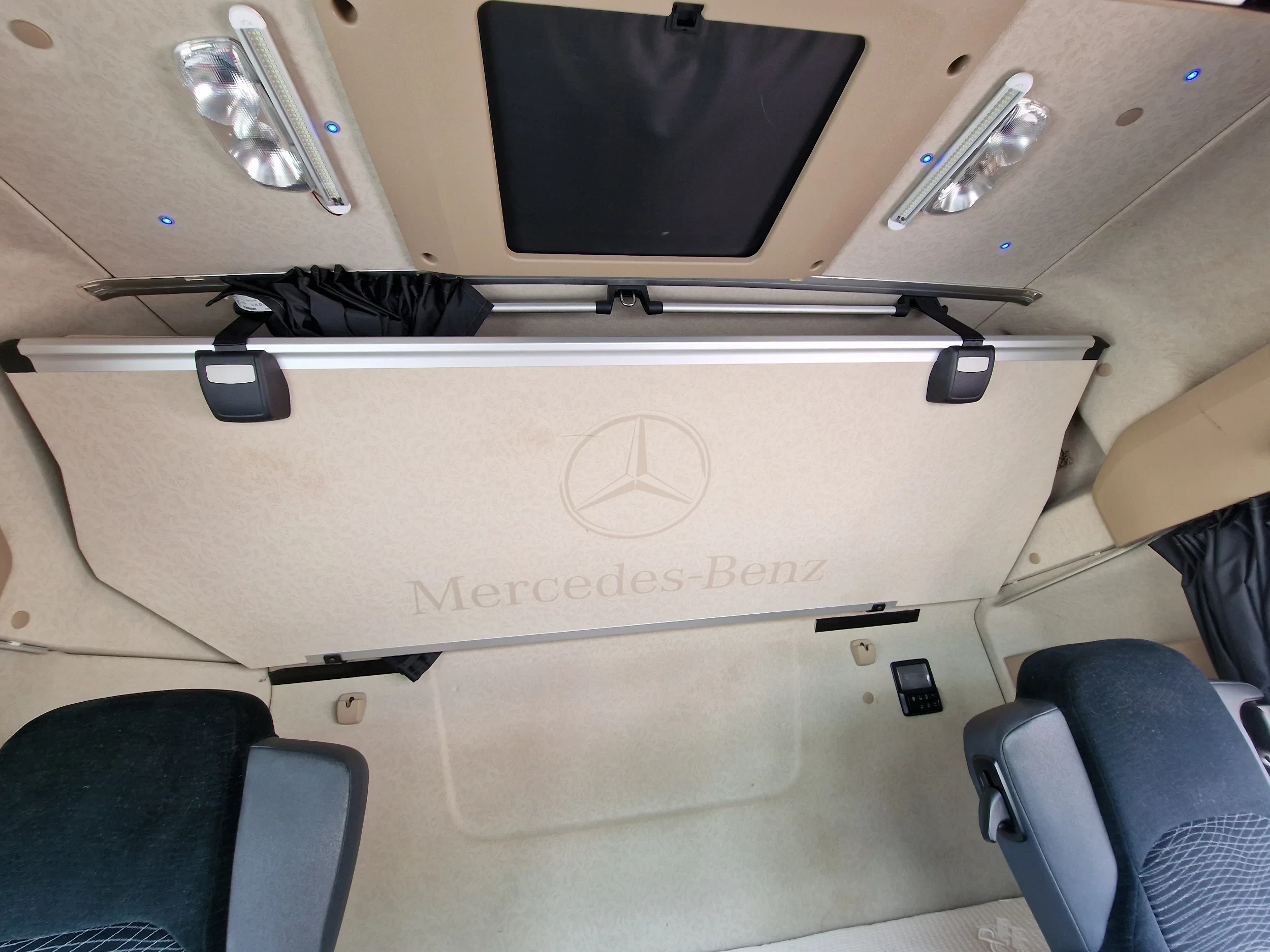 Mercedes-Benz Actros 2019 - 2553 6x2 - Thermoking frigo - Loadlift + Narko trailer 3 axle изображение 71