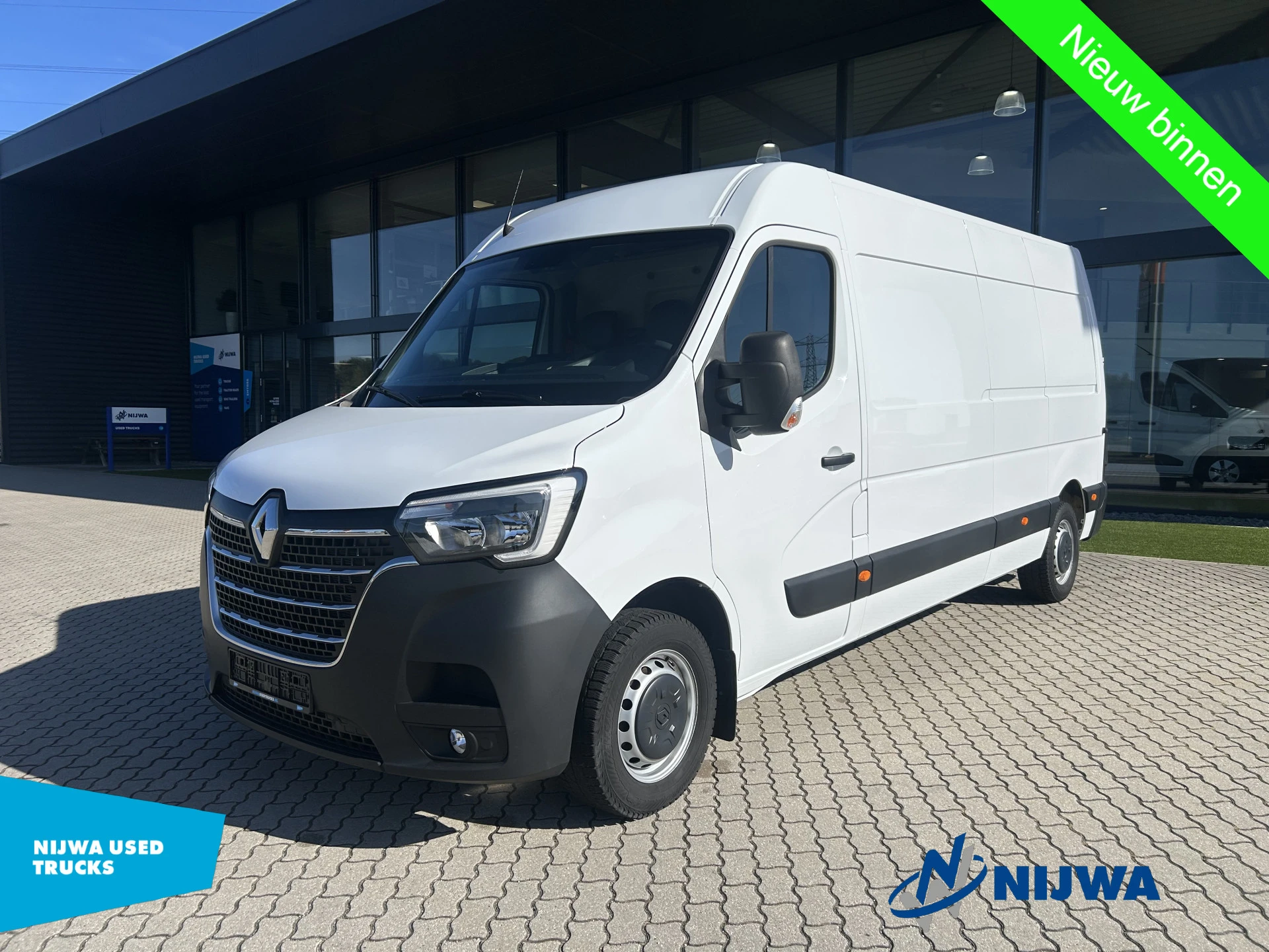 Renault Master 2024 - T35 150 L3H2 Trekhaak + Winterbanden afbeelding 1