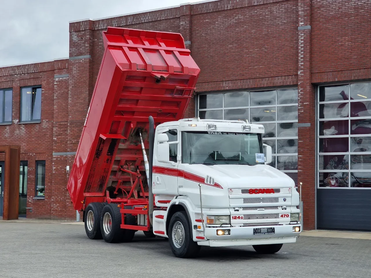 Scania T 2004 - T124-470 6x2 - Tipper - Manual gearbox - Full steel - Robson Drive - New Engine - Torpedo/Hauber immagine 1