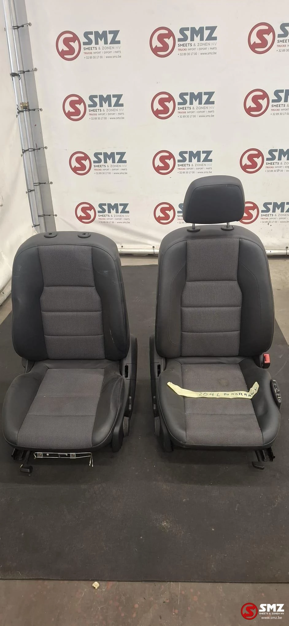 Mercedes-Benz - Occ set stoelen W204R Mercedes obrázek 1