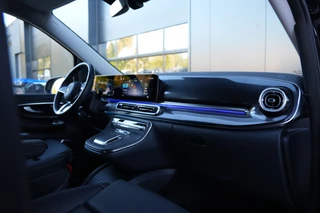 Mercedes-Benz EQV 2024 - 300 L2 90kWh 204pk - 2x Schuif - Stoel/Stuurverwarming - Stoelkoeling - Elek Schuifeuren - Blindspot - Multibeam - Rijklaar obrazek 44