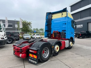 Volvo FH 2019 - 13.500 Globetrotter / 6x2/4 / 2x Tank imagem 4