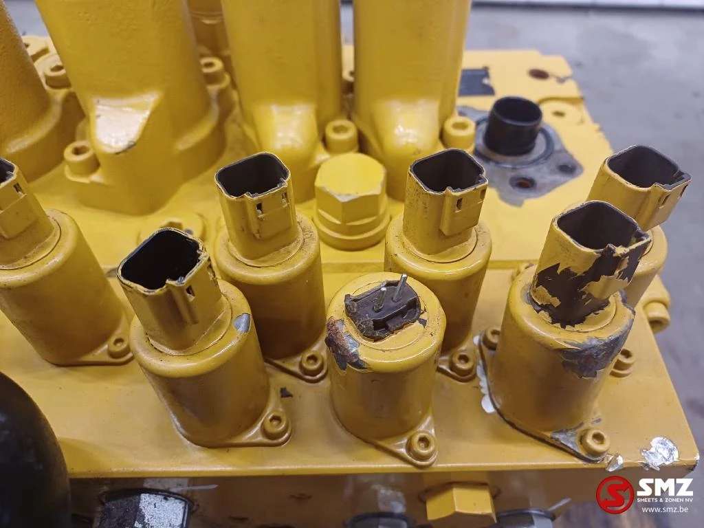 Caterpillar 2022 - Main valve control Caterpillar imagen 5