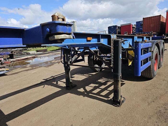 Renders 2 axle 20 ft container chassis steel springs bpw drum heavy duty 1996 image 32